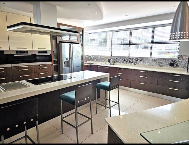 4 BEDROOM HOUSE FOR SALE IN UMHLANGA RIDGE